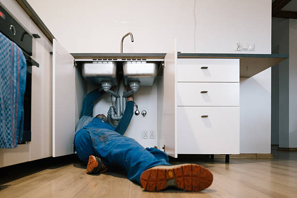 Professional Leak Detection technician working in Monroeville, NJ